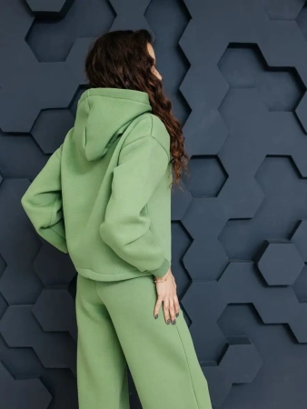 Спортивный костюм с начесом оверсайз кроя зимний