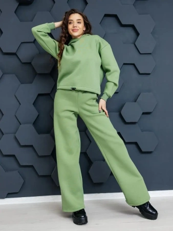 Спортивный костюм с начесом оверсайз кроя зимний