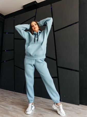 Спортивный костюм с начесом оверсайз кроя зимний