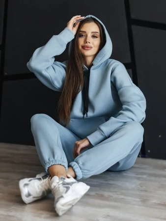 Спортивный костюм с начесом оверсайз кроя зимний