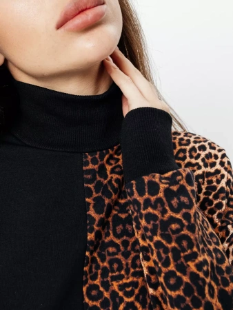 Кофта с горлом оверсайз большого размера нарядный