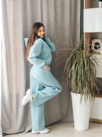 Спортивный костюм с начесом оверсайз кроя зимний