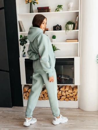 Спортивный костюм с начесом оверсайз кроя зимний