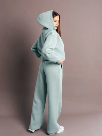 Спортивный костюм с начесом оверсайз кроя зимний