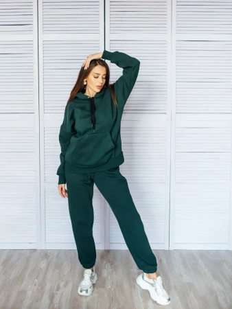 Спортивный костюм с начесом оверсайз кроя зимний