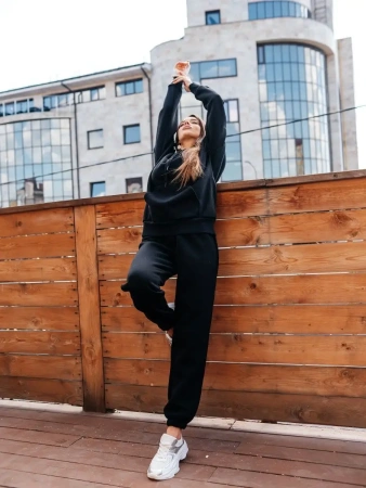 Спортивный костюм с начесом оверсайз кроя зимний