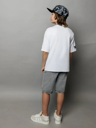 Футболка для мальчика белая оверсайз с принтом