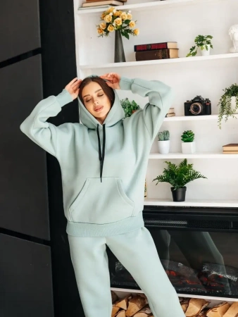 Спортивный костюм с начесом оверсайз кроя зимний