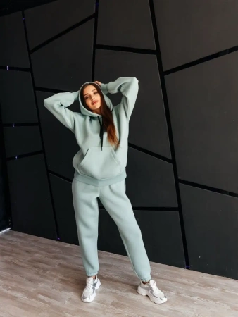 Спортивный костюм с начесом оверсайз кроя зимний