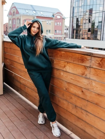 Спортивный костюм с начесом оверсайз кроя зимний