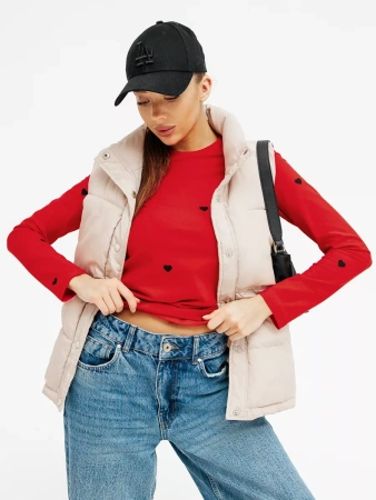 Лонгслив красный женский облегающий с сердечками дк571