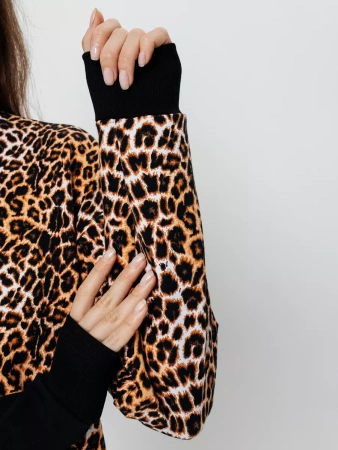 Кофта с горлом оверсайз большого размера нарядный