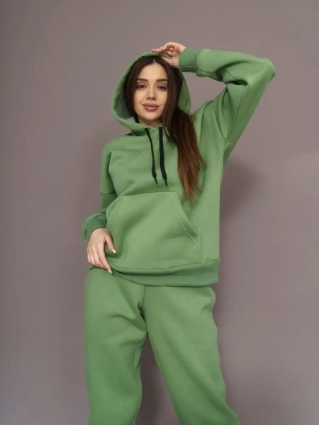 Спортивный костюм с начесом оверсайз кроя зимний