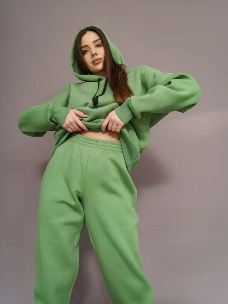 Спортивный костюм с начесом оверсайз кроя зимний