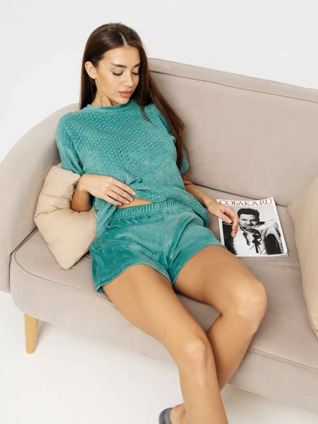 Пижама женская с шортами комплект велюровый