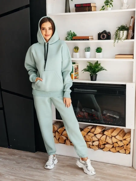 Спортивный костюм с начесом оверсайз кроя зимний