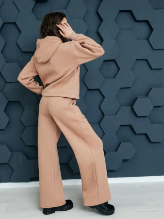 Спортивный костюм с начесом оверсайз кроя зимний