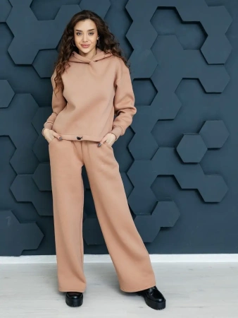 Спортивный костюм с начесом оверсайз кроя зимний