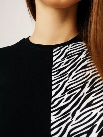 Лонгслив женский облегающий с принтом дк573